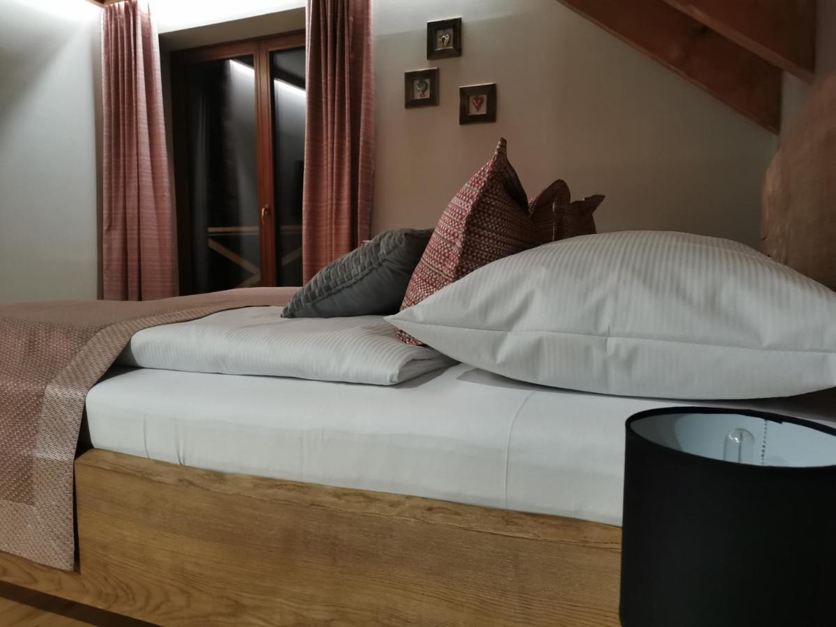 Hotel Koliba Na Vrsku à Bytca Extérieur photo