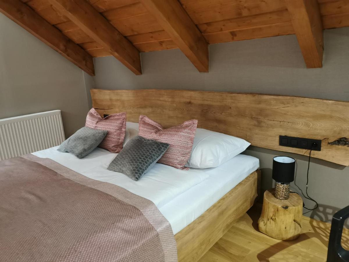 Hotel Koliba Na Vrsku à Bytca Extérieur photo